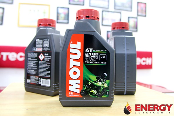 Dầu nhớt xe máy Motul